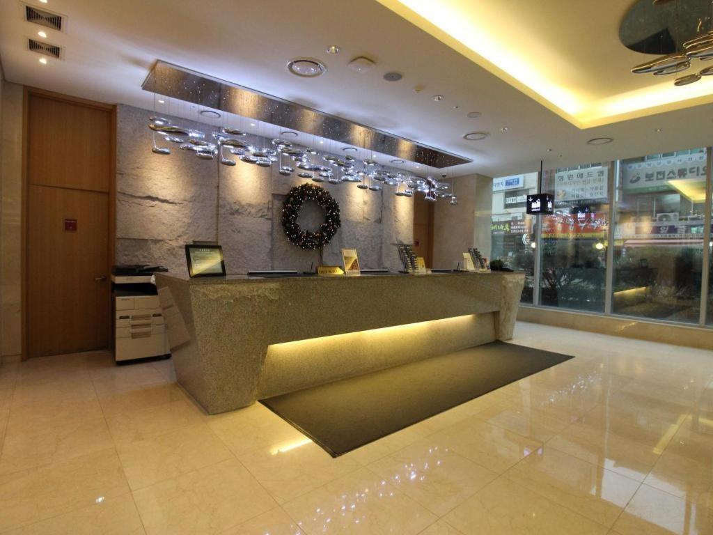 Tmark Hotel Myeongdong Сеул Экстерьер фото