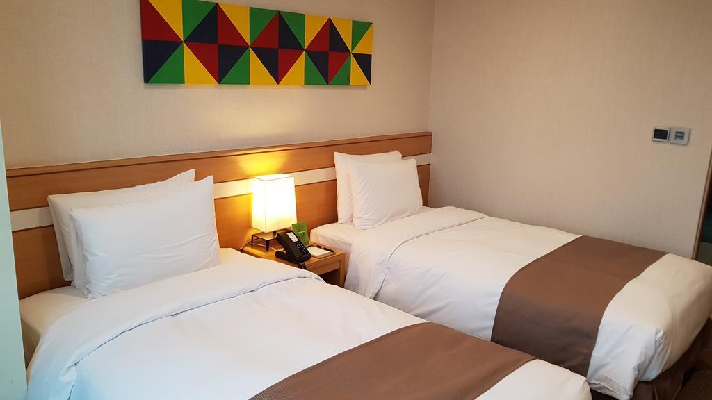 Tmark Hotel Myeongdong Сеул Экстерьер фото