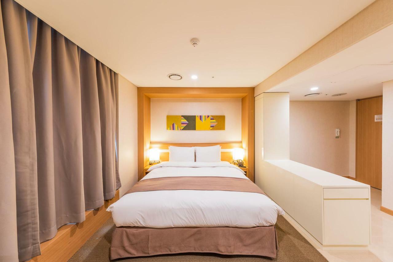Tmark Hotel Myeongdong Сеул Экстерьер фото